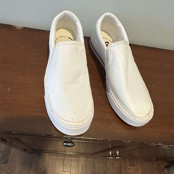 Nike sneakers - slip ons - Picture 3 of 5